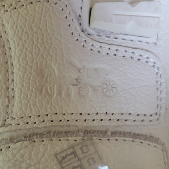 Coach Arlene Ivory Loafer Moc, size 9B - Picture 7 of 10